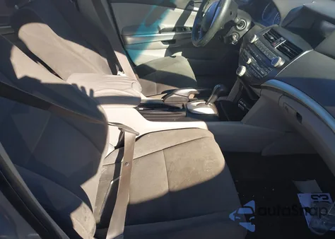 2010 Honda Accord 3.5 Ex from USA, damaged, VIN 1HGCP3F71AA012380